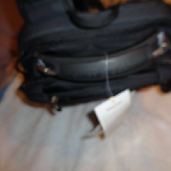 SwissGear 5358 ScanSmart Laptop Backpack, Fits 16 Inch Laptop, USB Charging Port - Picture 4 of 6